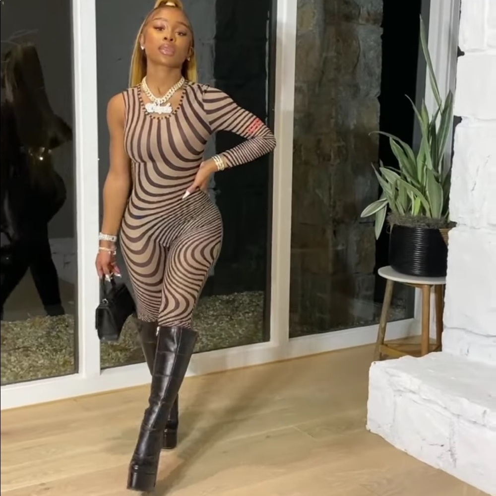 GSUWOO MIND GAMES BODYSUIT SIZE XL